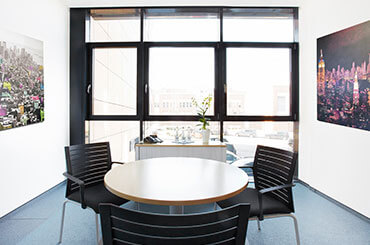 konferenzraum-besprechungsraum-meetingroom-tagesbuero-mieten-stuttgart-agendis-1.jpg